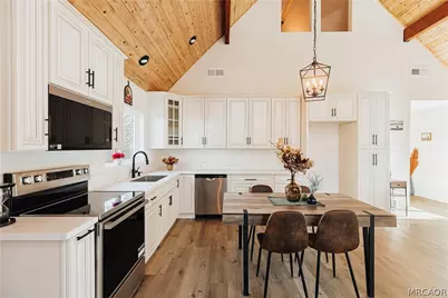 630 Victoria Lane, Sugarloaf, CA 92386 - Photo 7