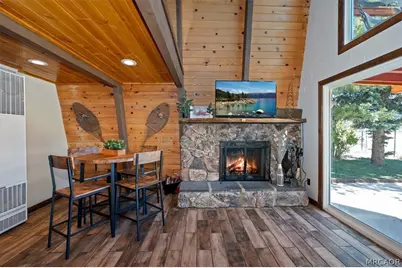 929 W Fairway Boulevard, Big Bear City, CA 92314 - Photo 13