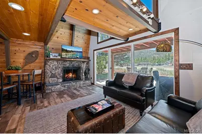 929 W Fairway Boulevard, Big Bear City, CA 92314 - Photo 7