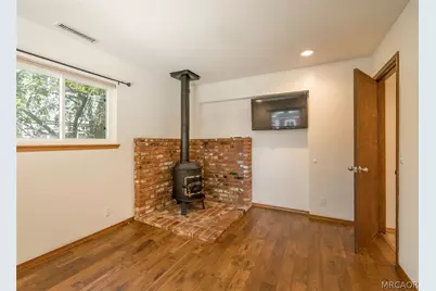 126 Eureka Drive, Big Bear Lake, CA 92315 - Photo 17