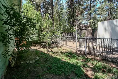 945 Green Way Drive, Big Bear City, CA 92314 - Photo 43