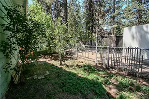 945 Greenway Dr, Big Bear City, CA 92314 - Photo 43