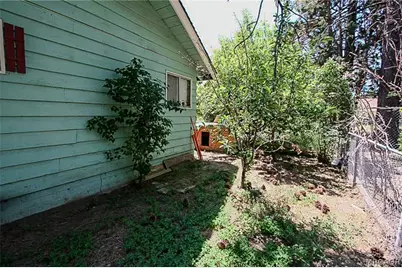 945 Green Way Drive, Big Bear City, CA 92314 - Photo 47