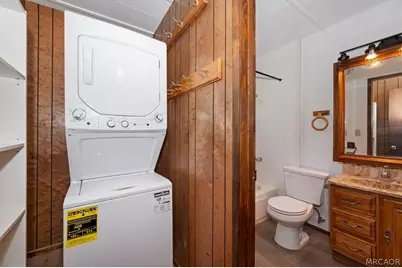 530 W Sherwood Boulevard, Big Bear City, CA 92314 - Photo 23