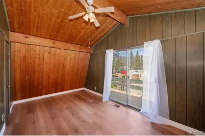 530 W Sherwood Boulevard, Big Bear City, CA 92314 - Photo 17