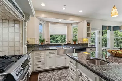 468 S Cumberland Drive, Lake Arrowhead, CA 92352 - Photo 5