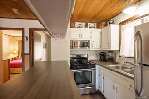 526 W Aeroplane Blvd, Big Bear City, CA 92314 - Photo 11