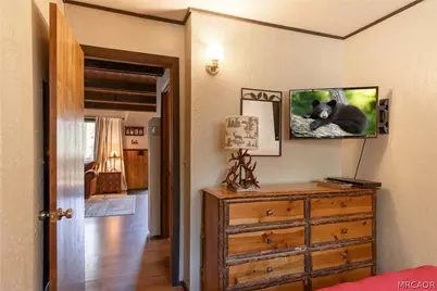 526 W Aeroplane Boulevard, Big Bear City, CA 92314 - Photo 17