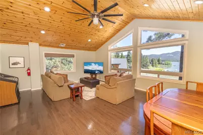 40314 Lakeview Drive, Big Bear Lake, CA 92315 - Photo 11