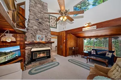 563 E Victoria Court, Lake Arrowhead, CA 92352 - Photo 11