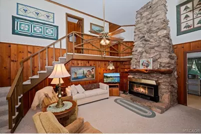 563 E Victoria Court, Lake Arrowhead, CA 92352 - Photo 23