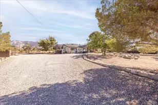 32865 Topaz Rd, Lucerne Valley, CA 92356 - Photo 15