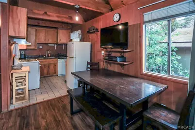230 Sunset Lane, Sugarloaf, CA 92386 - Photo 9