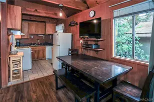 230 Sunset Ln, Sugarloaf, CA 92386 - Photo 9