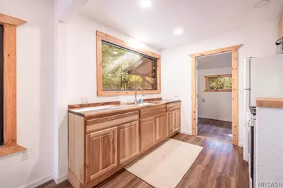 380 Dolly Varden Drive, Lake Arrowhead, CA 92352 - Photo 15