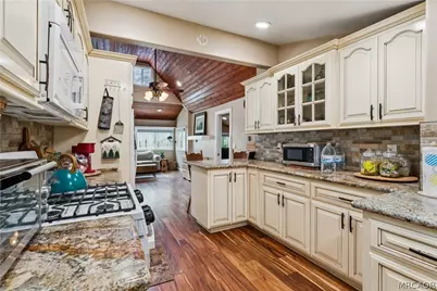 1557 Edge Cliff Drive, Lake Arrowhead, CA 92352 - Photo 3