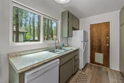 42640 La Cerena Avenue, Big Bear Lake, CA 92315 - Photo 13