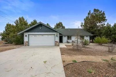 187 Dixie Lee Lane, Sugarloaf, CA 92386 - Photo 3