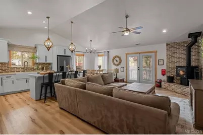 187 Dixie Lee Lane, Sugarloaf, CA 92386 - Photo 5