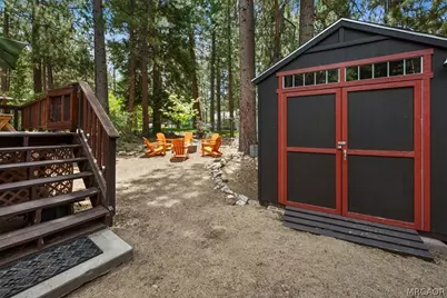 39253 Mohawk Drive, Fawnskin, CA 92333 - Photo 33
