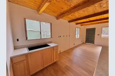 551 Highland Lane, Sugarloaf, CA 92386 - Photo 5