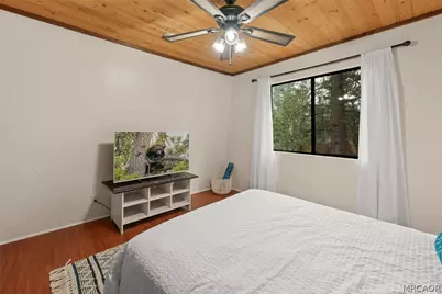 759 Spruce Lane, Sugarloaf, CA 92386 - Photo 15