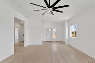 16443 Pine Street, Hesperia, CA 92345 - Photo 5