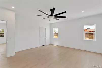 16443 Pine Street, Hesperia, CA 92345 - Photo 17