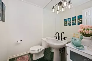39495 Raccoon Dr, Fawnskin, CA 92333 - Photo 17