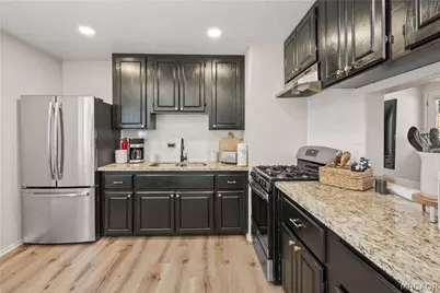 1017 E Country Club Boulevard, Big Bear City, CA 92314 - Photo 17