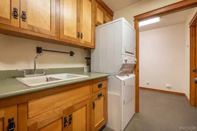 155 Lodgepole Place, Big Bear Lake, CA 92315 - Photo 31