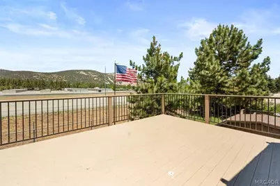 205 W Fairway Boulevard, Big Bear City, CA 92314 - Photo 9