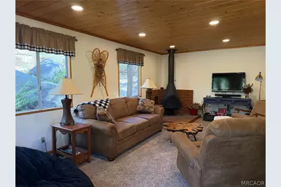 39155 Cedar Dell Road, Fawnskin, CA 92333 - Photo 21