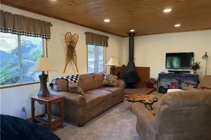 39155 Cedar Dell Rd, Fawnskin, CA 92333 - Photo 21