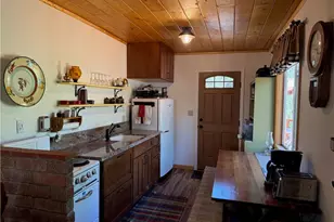 39155 Cedar Dell Rd, Fawnskin, CA 92333 - Photo 27