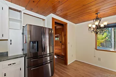 863 Oak Road, Lake Arrowhead, CA 92386 - Photo 9