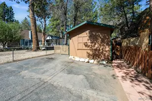396 Holmes Ln, Sugarloaf, CA 92386 - Photo 27