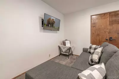 205 Dutch Way, Big Bear City, CA 92314 - Photo 25
