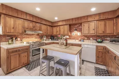 205 Dutch Way, Big Bear City, CA 92314 - Photo 7