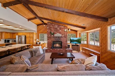 43659 Wolf, Big Bear Lake, CA 92315 - Photo 9