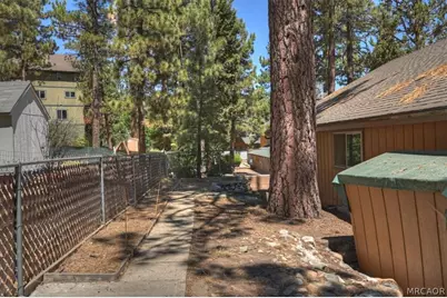 1412 Malabar Way, Big Bear City, CA 92314 - Photo 9