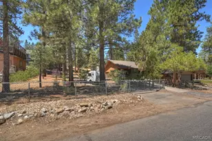 1412 Malabar Way, Big Bear City, CA 92314 - Photo 31