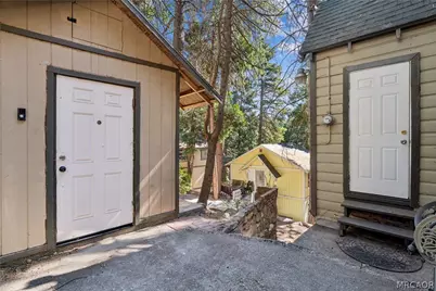 787 Sierra Vista Drive, Twin Peaks, CA 92391 - Photo 23