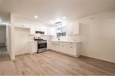 448 Victoria Lane, Sugarloaf, CA 92386 - Photo 9