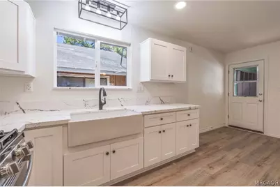 448 Victoria Lane, Sugarloaf, CA 92386 - Photo 5
