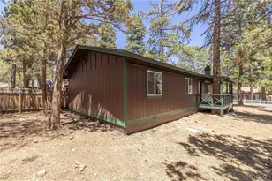 448 Victoria Ln, Sugarloaf, CA 92386 - Photo 17