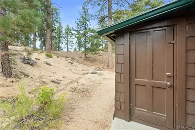 376 Pine Hill Drive, Fawnskin, CA 92333 - Photo 29