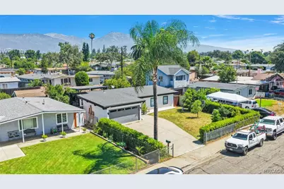 923 Hallwood Avenue, Pomona, CA 91767 - Photo 37