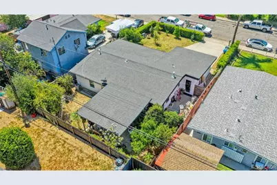 923 Hallwood Avenue, Pomona, CA 91767 - Photo 33
