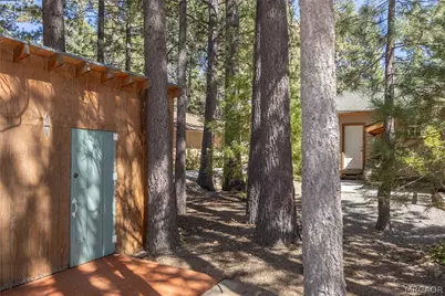 39158 Chincapin Road, Big Bear Lake, CA 92315 - Photo 57